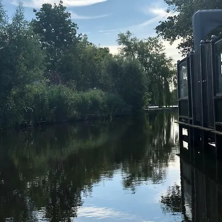 Het Pakhuys 3*