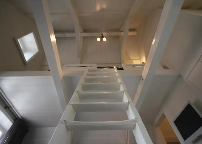 Het Pakhuys 3* דה רייפ