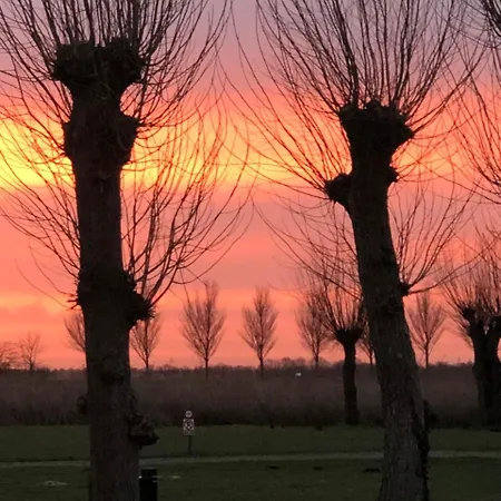 Alojamento de Acomodação e Pequeno-almoço Het Pakhuys De Rijp